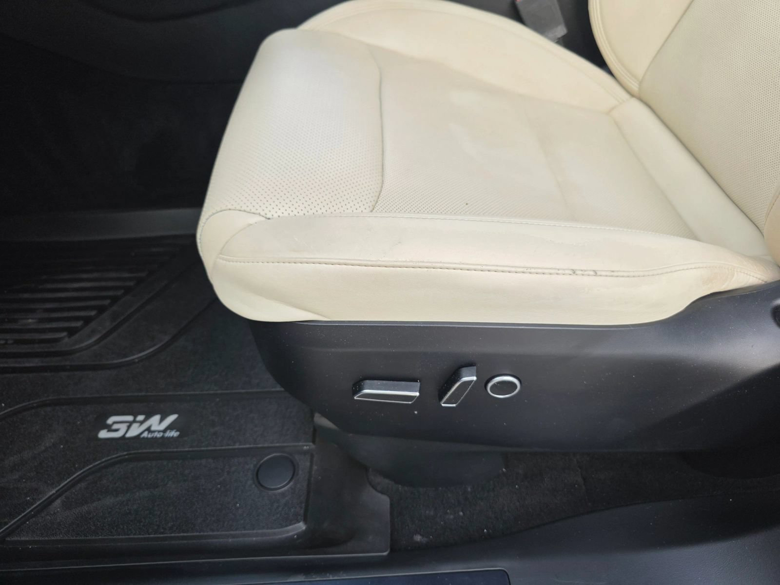 Used 2023 Tesla Model X AWD/4WD image 23