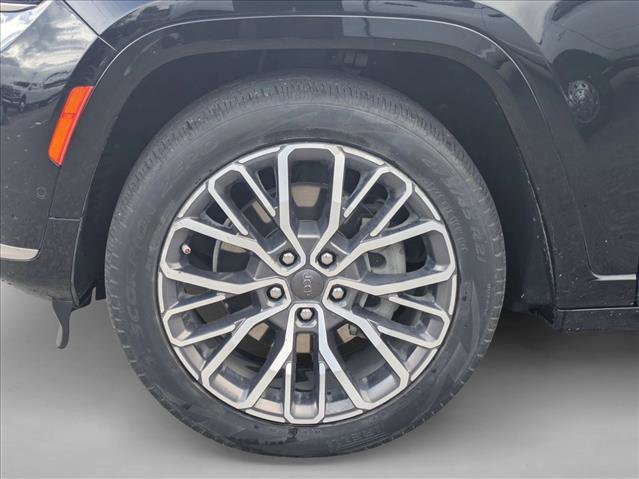 Used 2021 Jeep Grand Cherokee L Summit AWD/4WD image 7