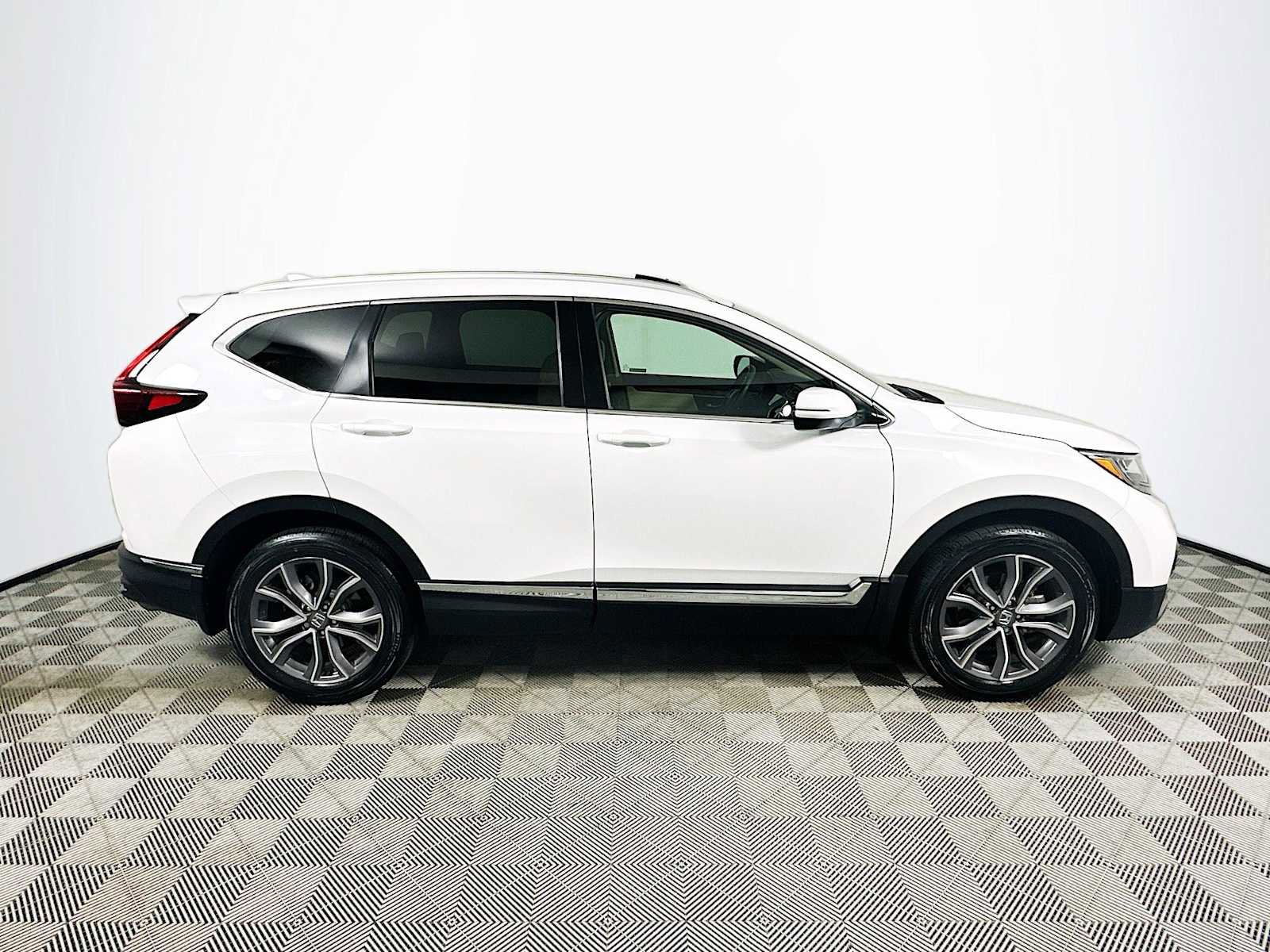 Used 2022 Honda CR-V Touring image 8