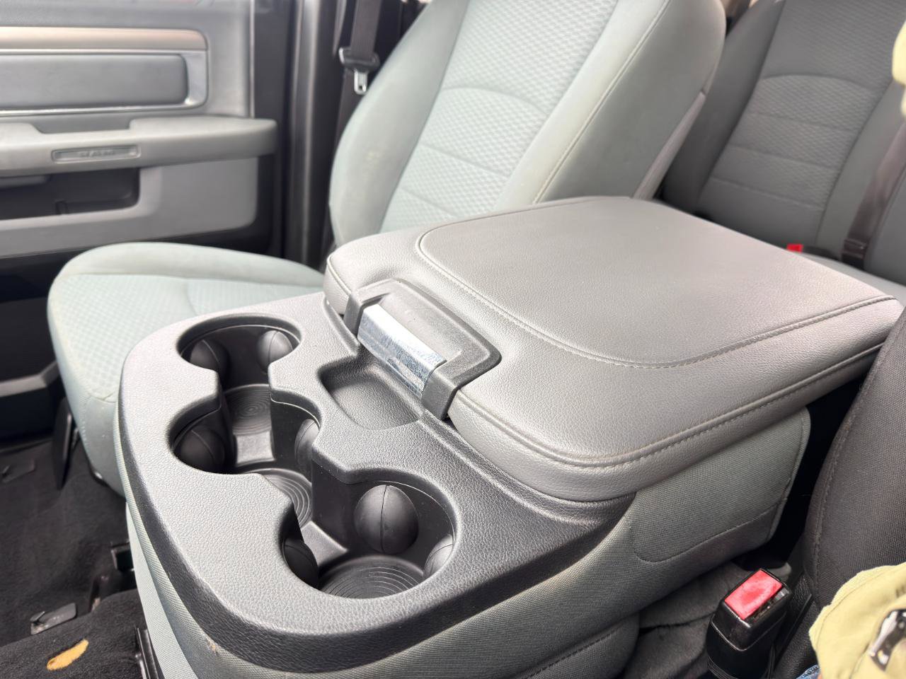 Used 2020 RAM 1500 Classic SLT image 42