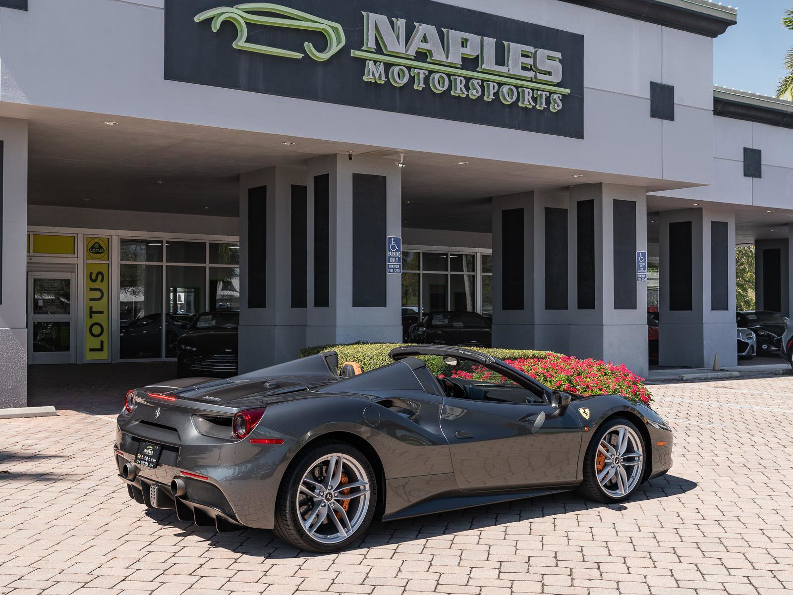 Used 2018 Ferrari 488 Spider image 55