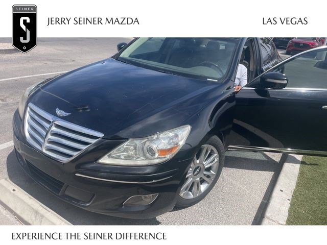 Used 2011 Hyundai Genesis 4.6 RWD image 1