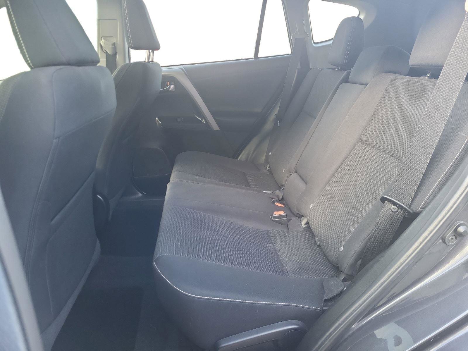 Used 2018 Toyota RAV4 XLE image 21