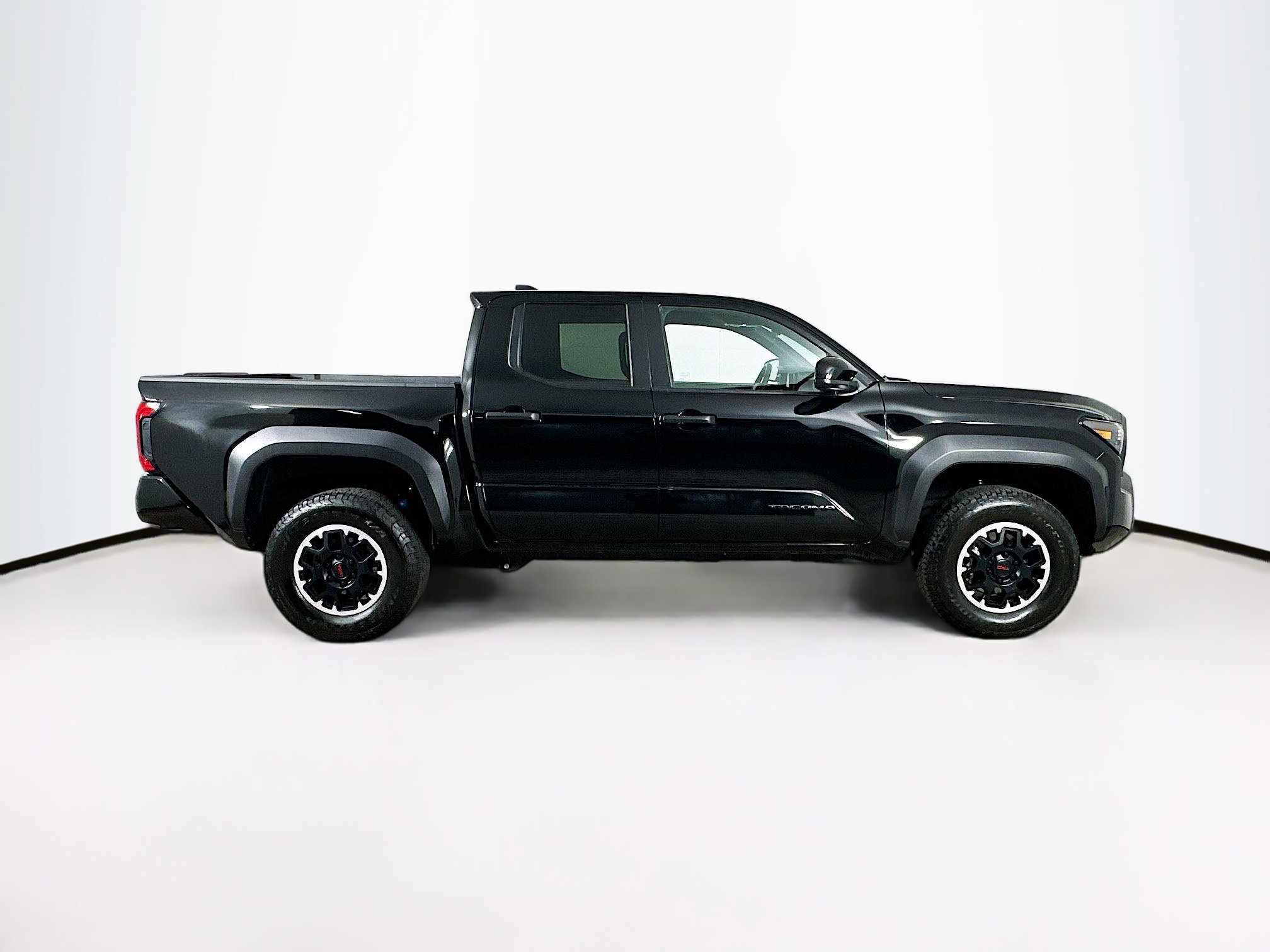 Used 2024 Toyota Tacoma TRD Off-Road image 10