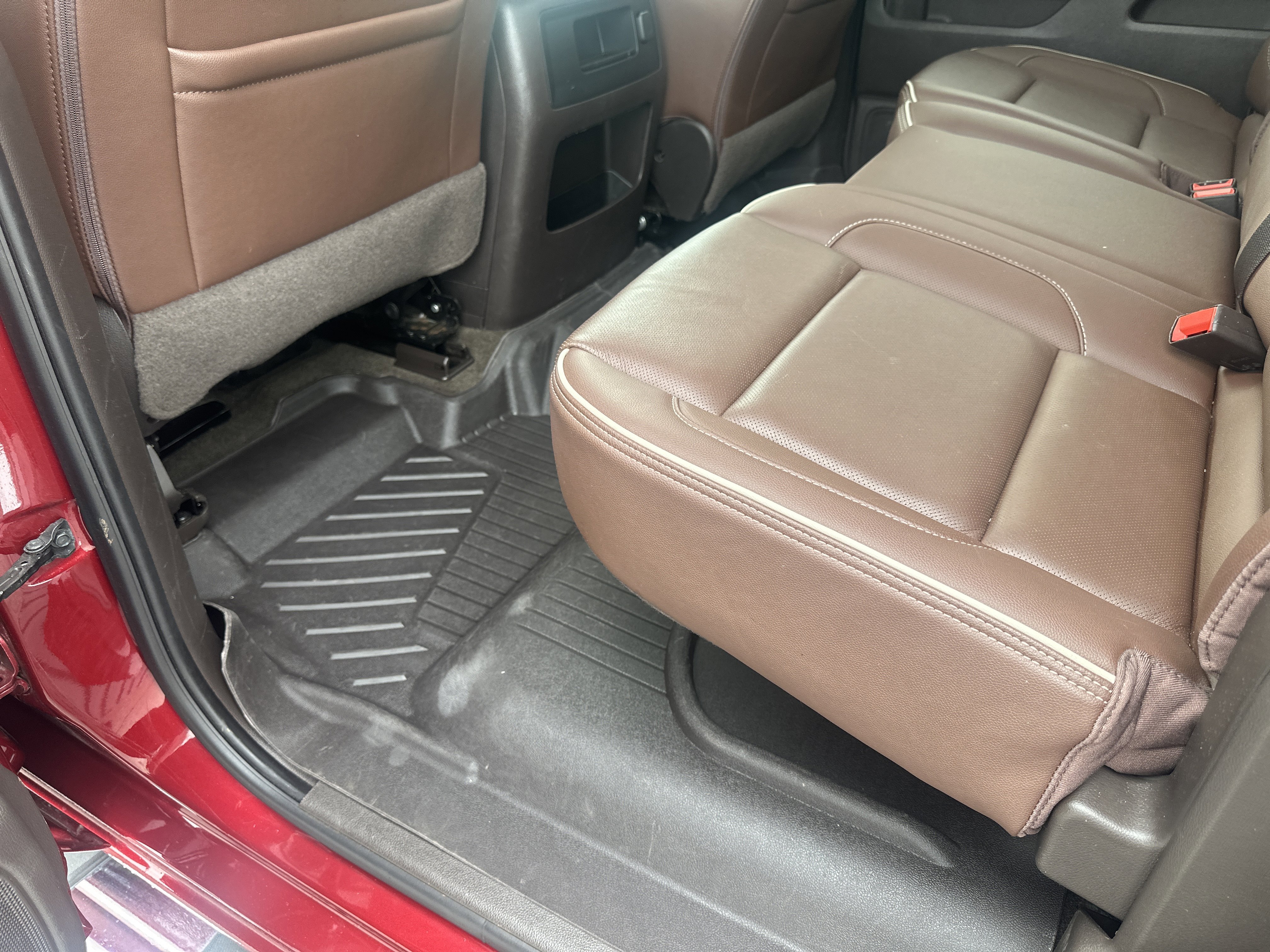 Used 2018 Chevrolet Silverado 1500 High Country image 18