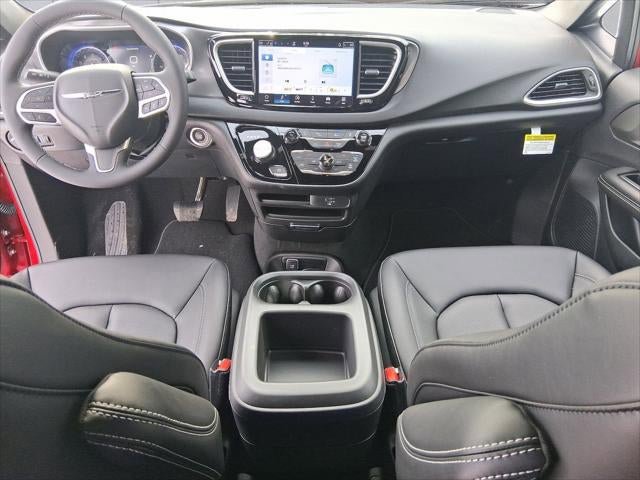 New 2026 Chrysler Voyager LX image 27