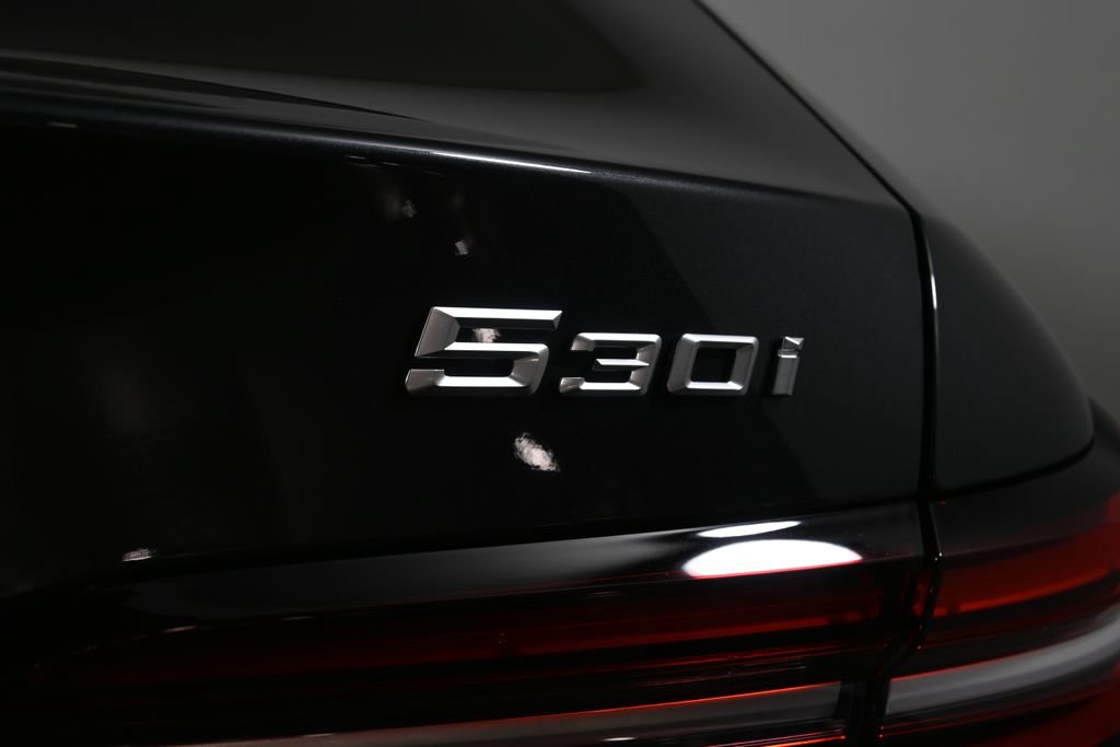 Certified 2026 BMW 530i xDrive AWD/4WD image 38