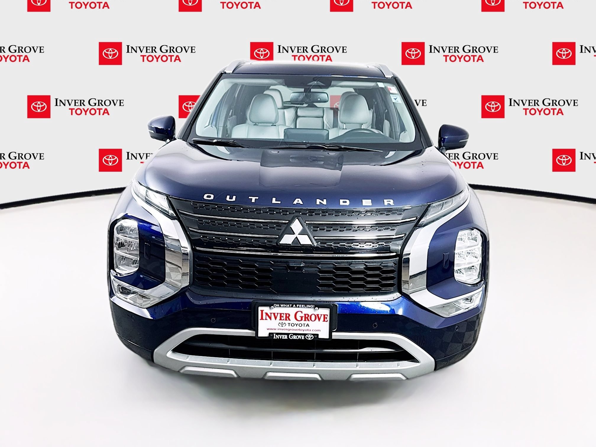 Used 2025 Mitsubishi Outlander SEL AWD/4WD image 2