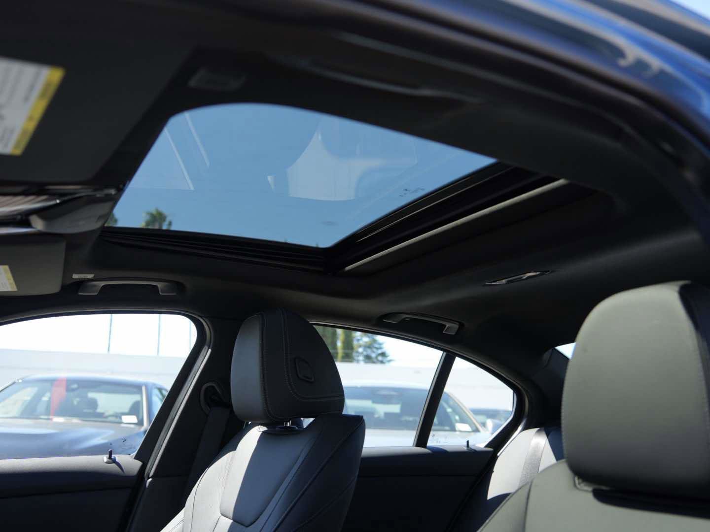 Used 2025 BMW M340i Sedan image 15