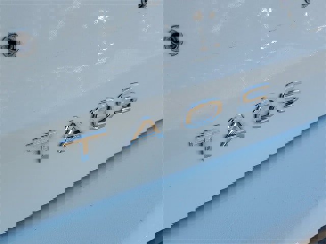 Certified 2025 Volkswagen Taos SE w/ Panoramic Sunroof Package image 7