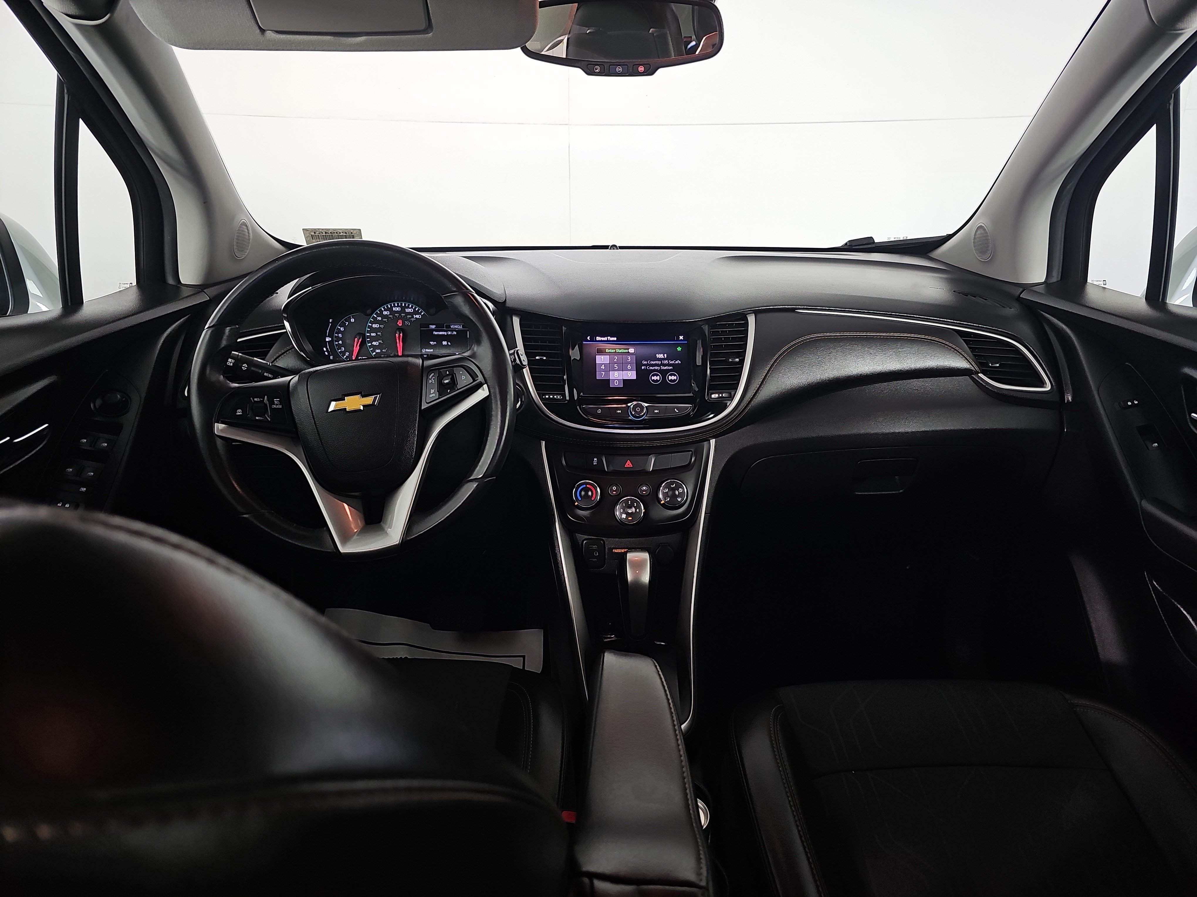 Used 2020 Chevrolet Trax LT w/ LT Convenience Package FWD image 20