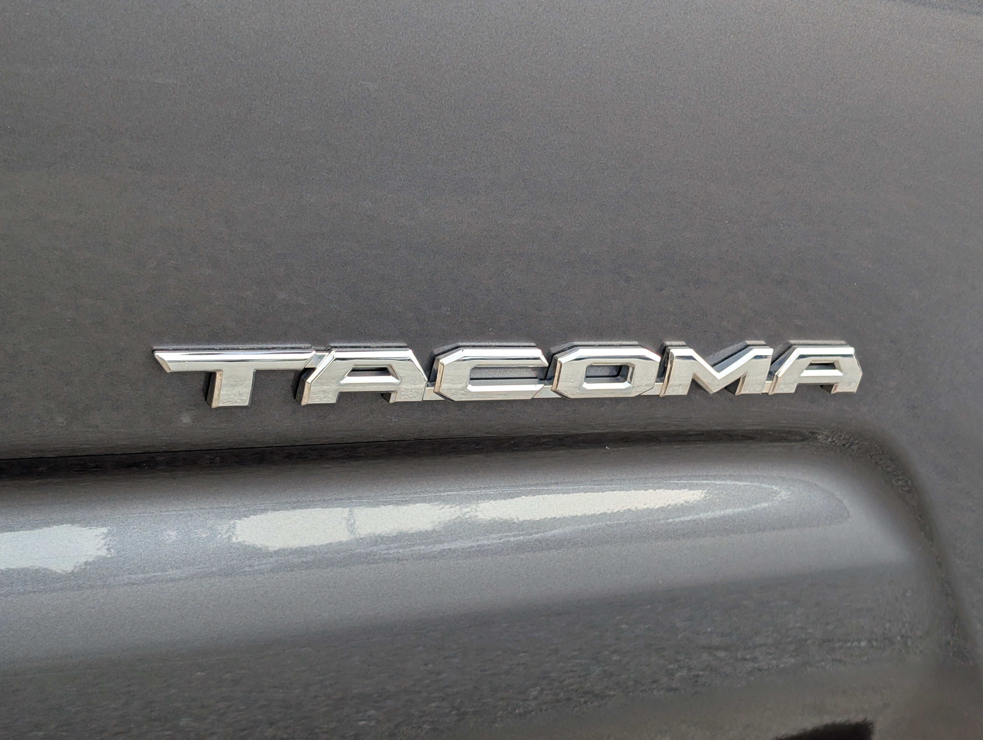 Used 2019 Toyota Tacoma TRD Sport w/ Technology Package AWD/4WD image 9