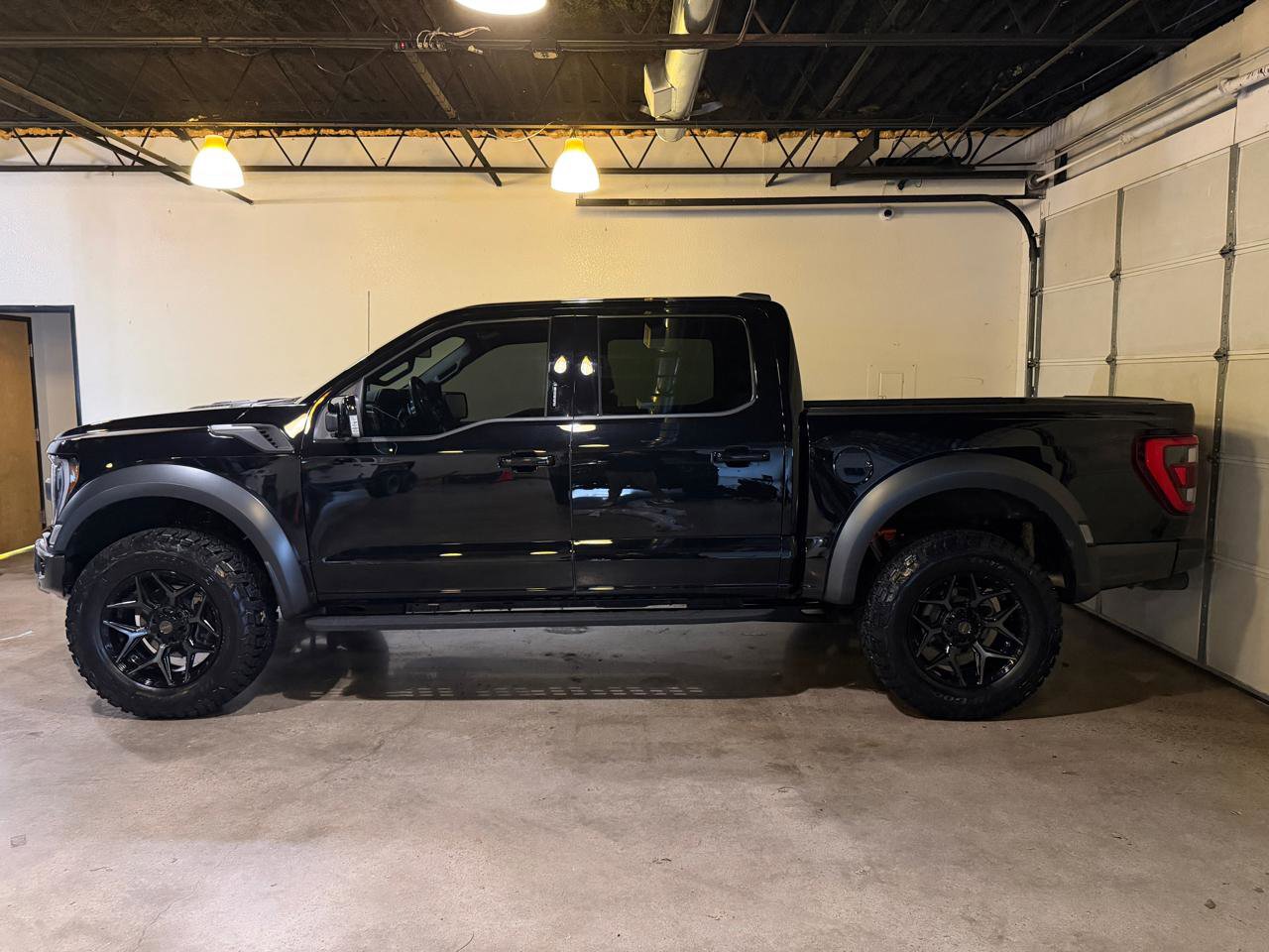 Used 2023 Ford F150 Raptor image 2