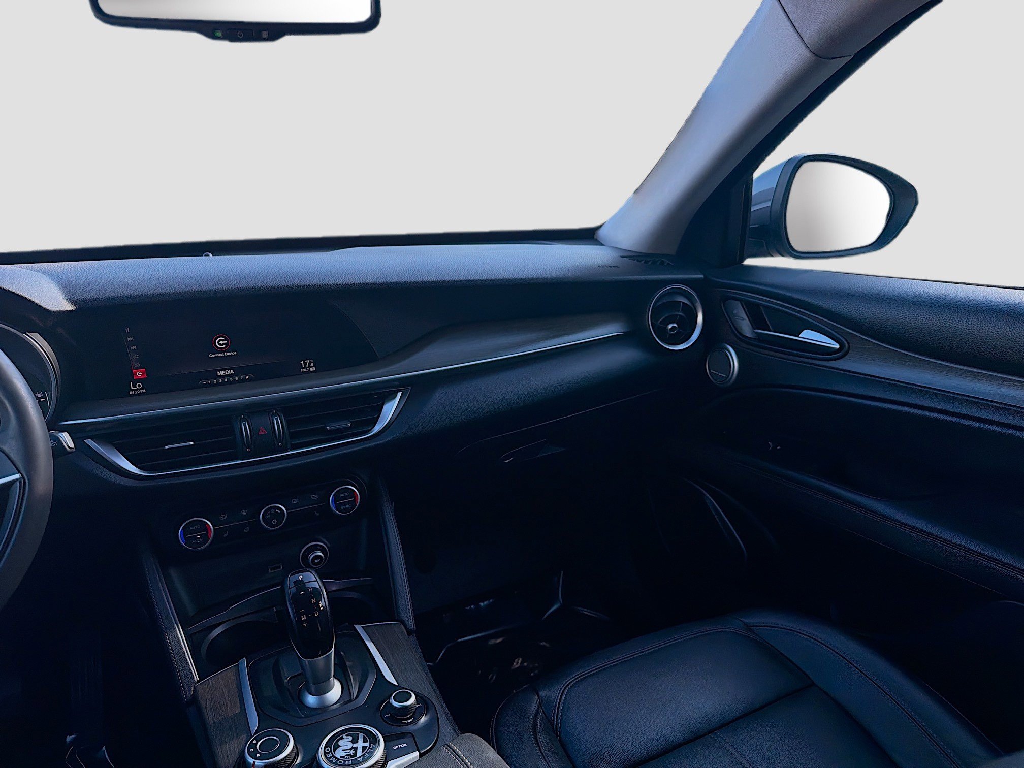 Used 2018 Alfa Romeo Stelvio Ti image 19