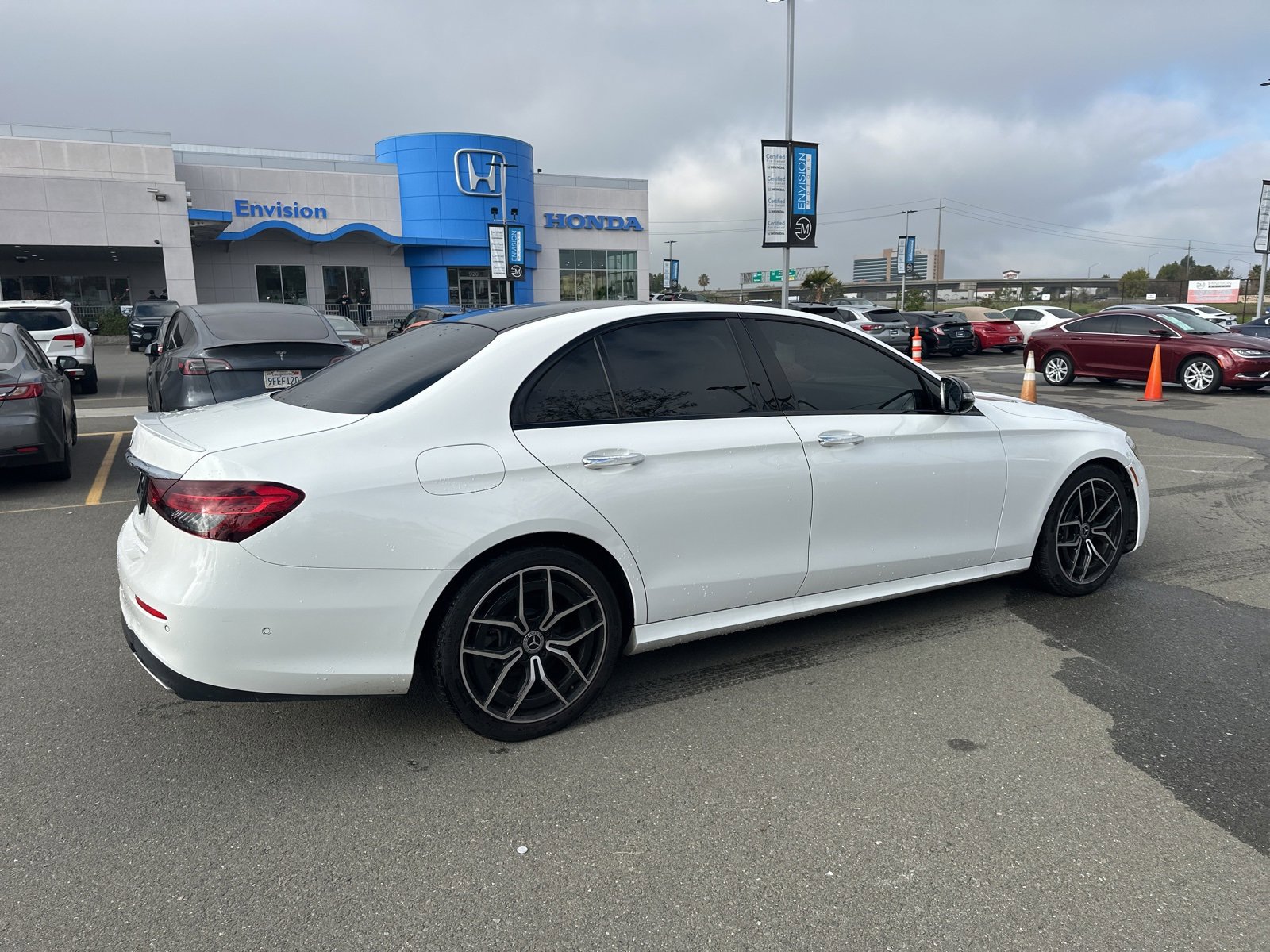 Used 2022 Mercedes-Benz E 350 Sedan image 3