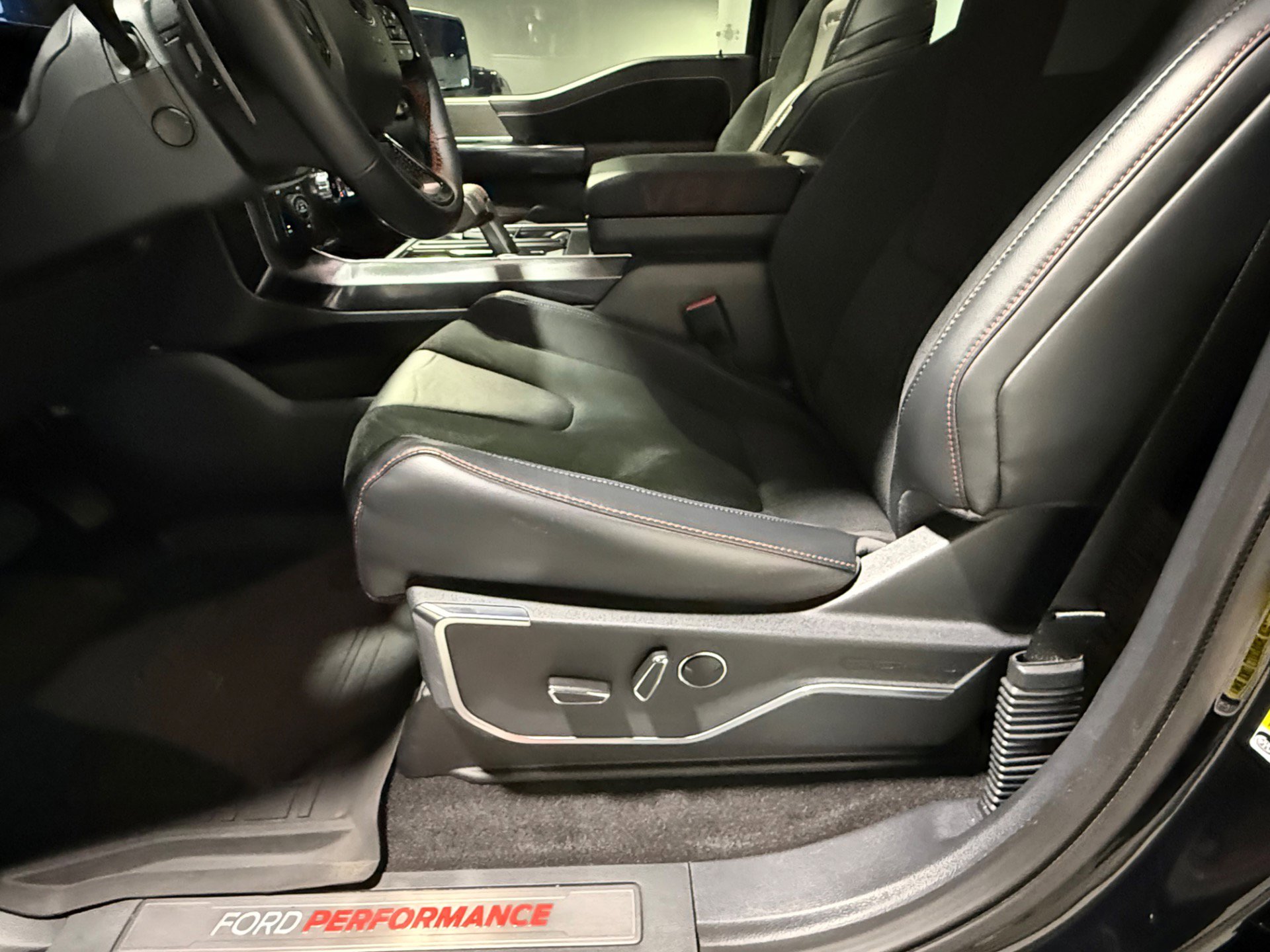 Used 2025 Ford F150 Raptor w/ Equipment Group 803A Raptor R image 19