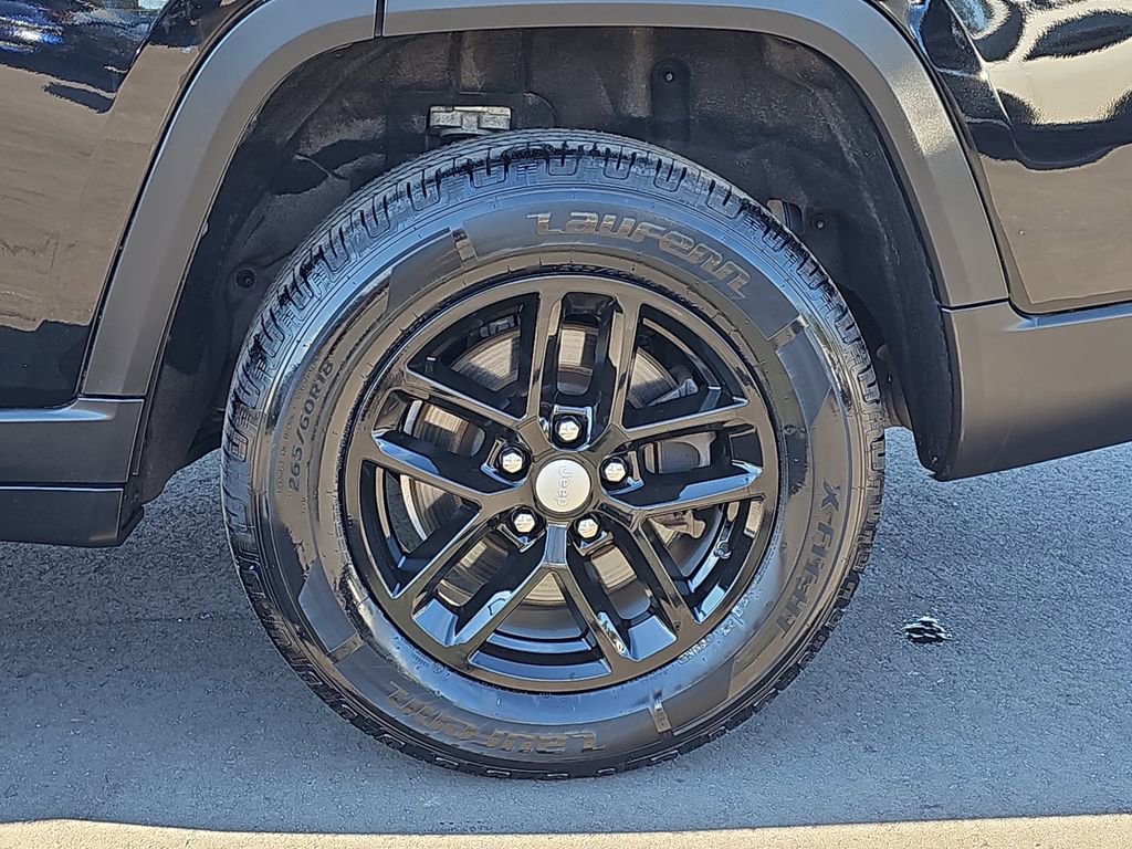 Used 2021 Jeep Grand Cherokee L Laredo w/ Luxury Tech Group I image 36