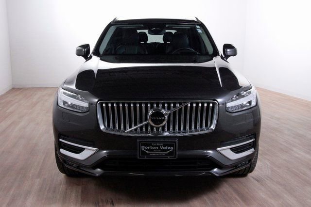 Certified 2023 Volvo XC90 B6 Ultimate w/ Protection Package Premier image 2
