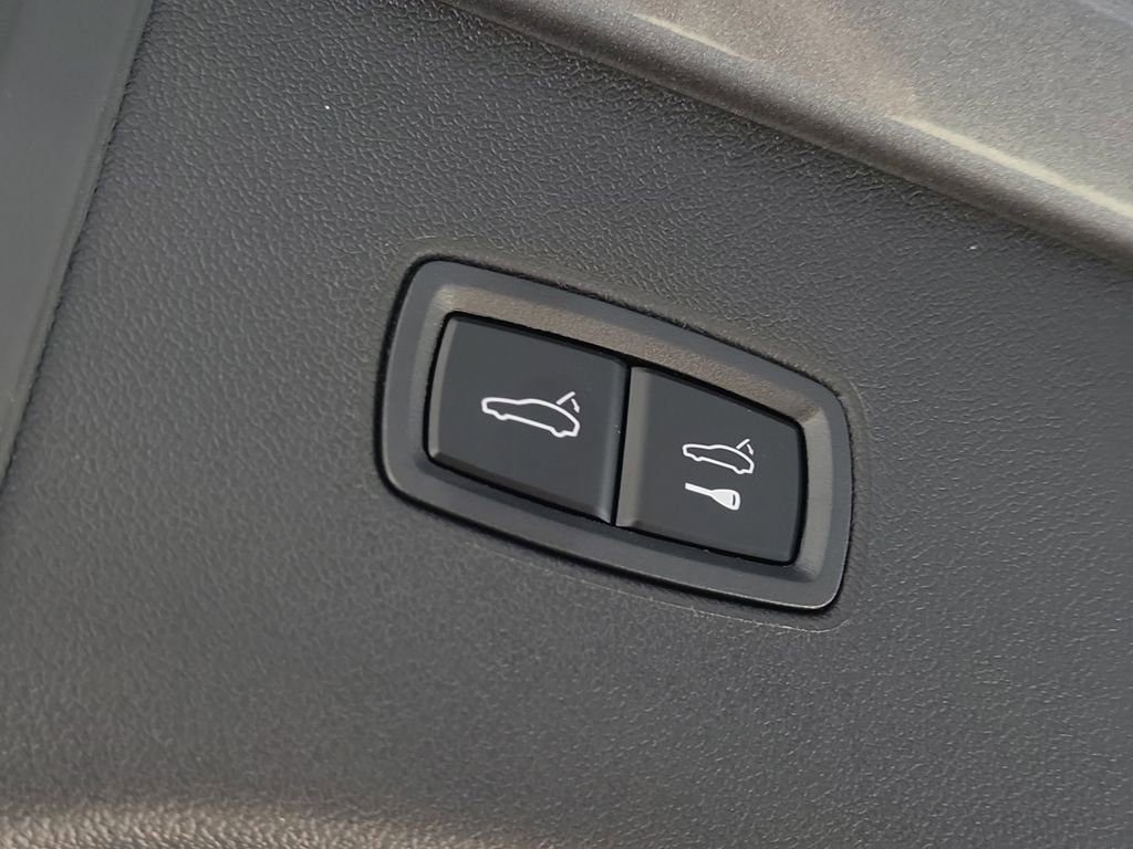 New 2026 Porsche Cayenne image 18