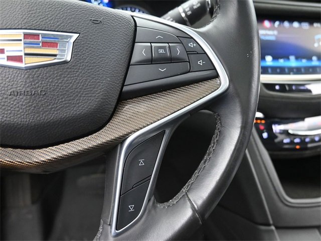 Used 2017 Cadillac XT5 Platinum image 32