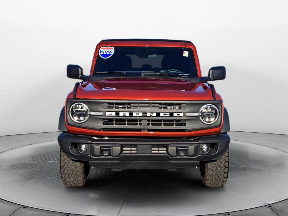 Used 2023 Ford Bronco Black Diamond image 2
