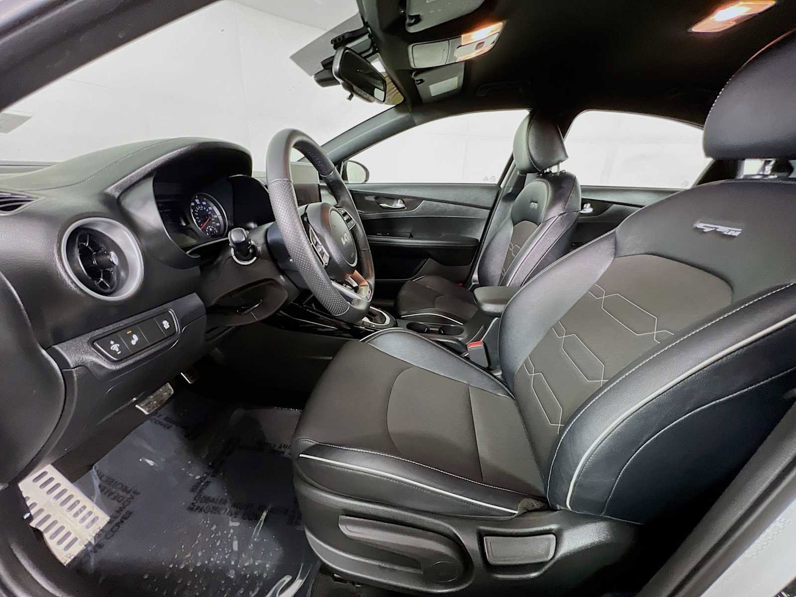 Used 2023 Kia Forte GT-Line FWD image 21