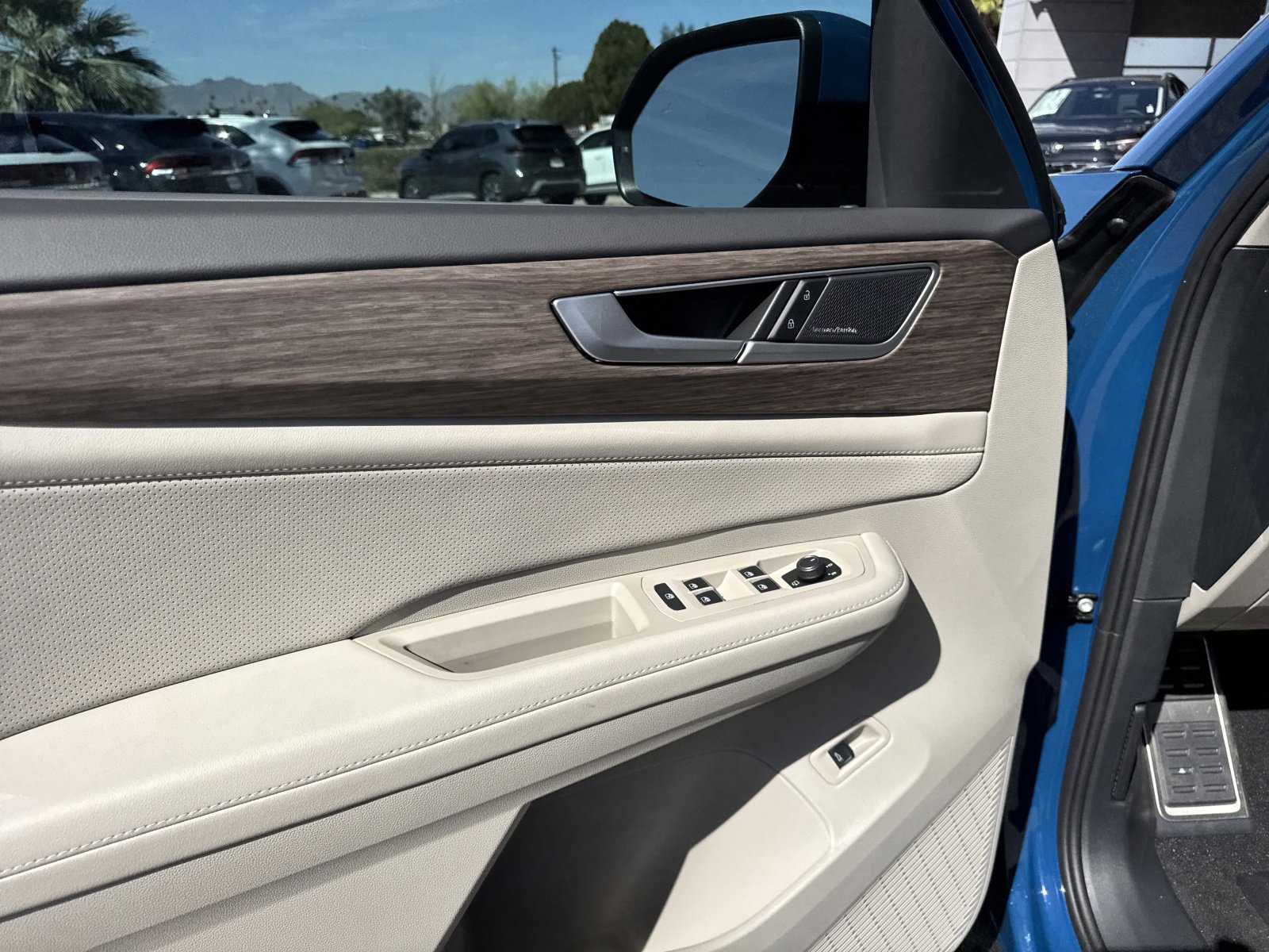 New 2026 Volkswagen Atlas SEL Premium R-Line image 13