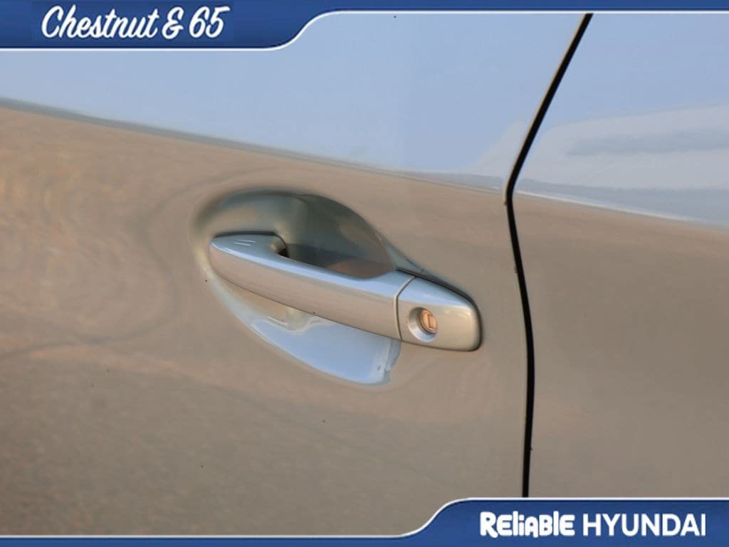 Used 2014 Toyota Prius Four FWD image 19