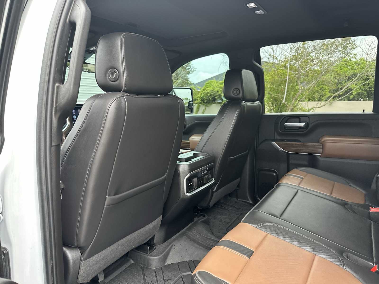 Certified 2021 Chevrolet Silverado 3500 High Country AWD/4WD image 16