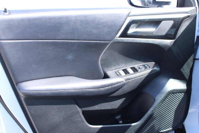 Used 2024 Mitsubishi Outlander SE AWD/4WD image 13