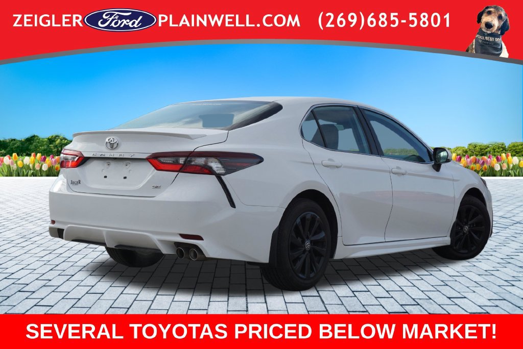 Used 2024 Toyota Camry SE FWD image 5