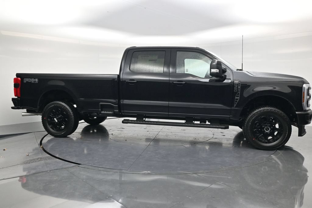 New 2027 Ford F350 Lariat w/ Black Appearance Package AWD/4WD image 4