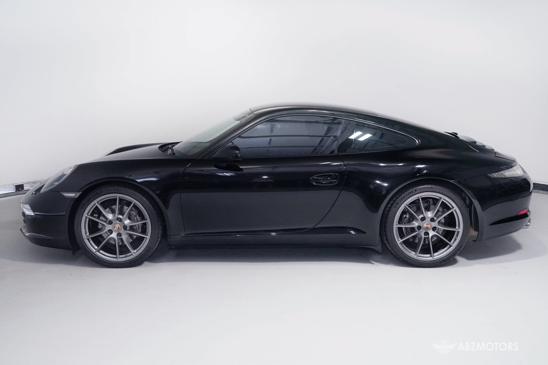 Used 2016 Porsche 911 Carrera RWD image 4