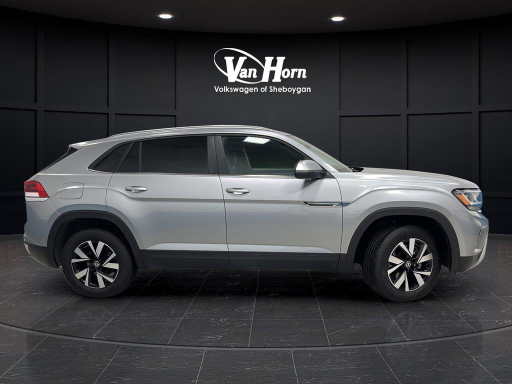 Used 2023 Volkswagen Atlas Cross Sport SE image 8