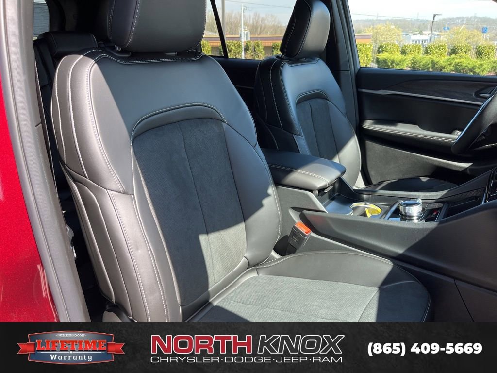 New 2026 Jeep Grand Cherokee Altitude image 27