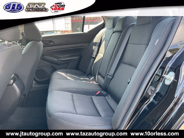 Used 2024 Nissan Altima 2.5 S FWD image 13