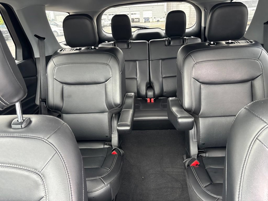 Used 2024 Ford Explorer Limited w/ Limited Technology Package AWD/4WD image 26