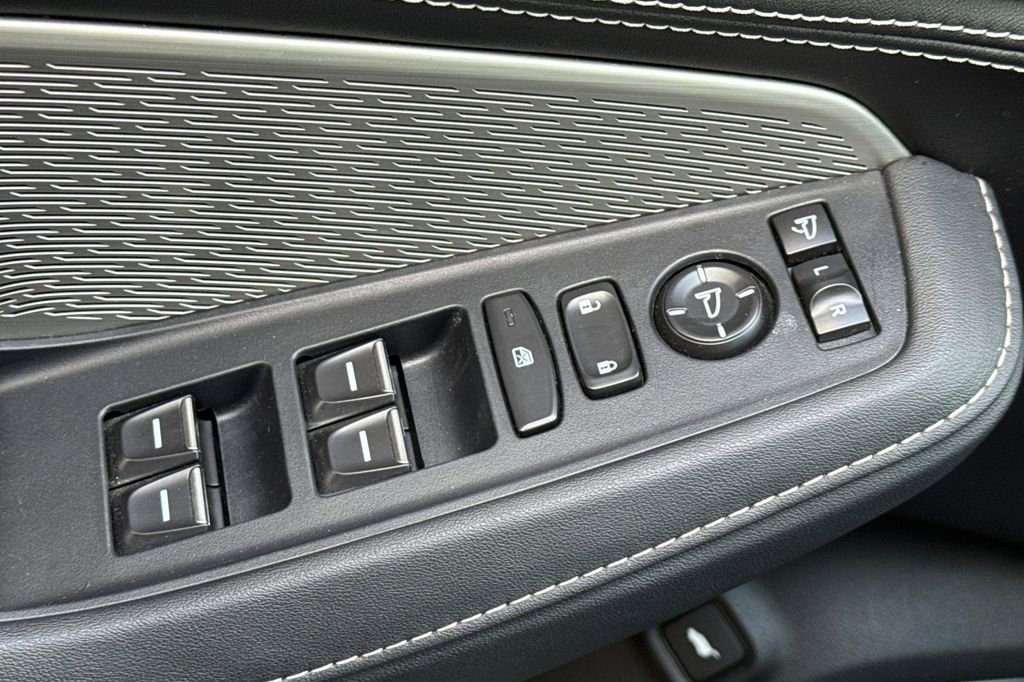 Certified 2023 Acura MDX SH-AWD w/ Advance Package image 16