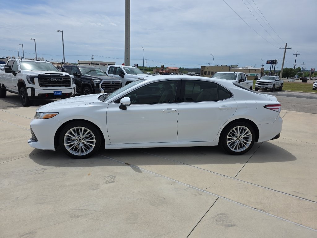 Used 2020 Toyota Camry XLE image 4