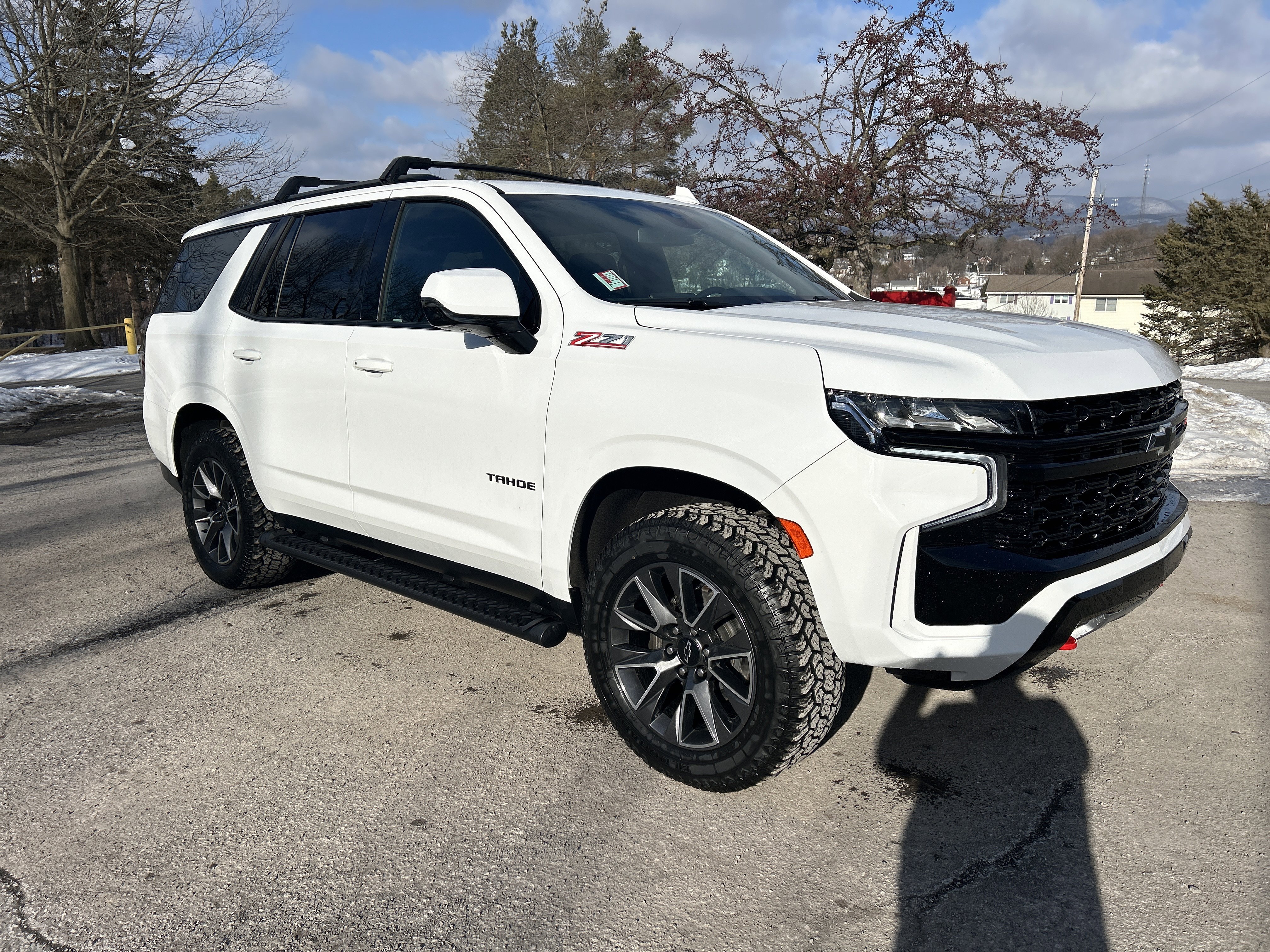 Used 2023 Chevrolet Tahoe Z71 w/ Luxury Package image 1
