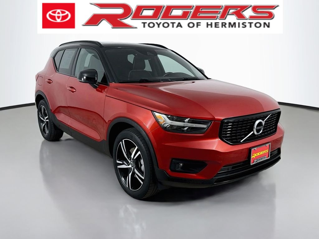 Used 2020 Volvo XC40 T5 R-Design