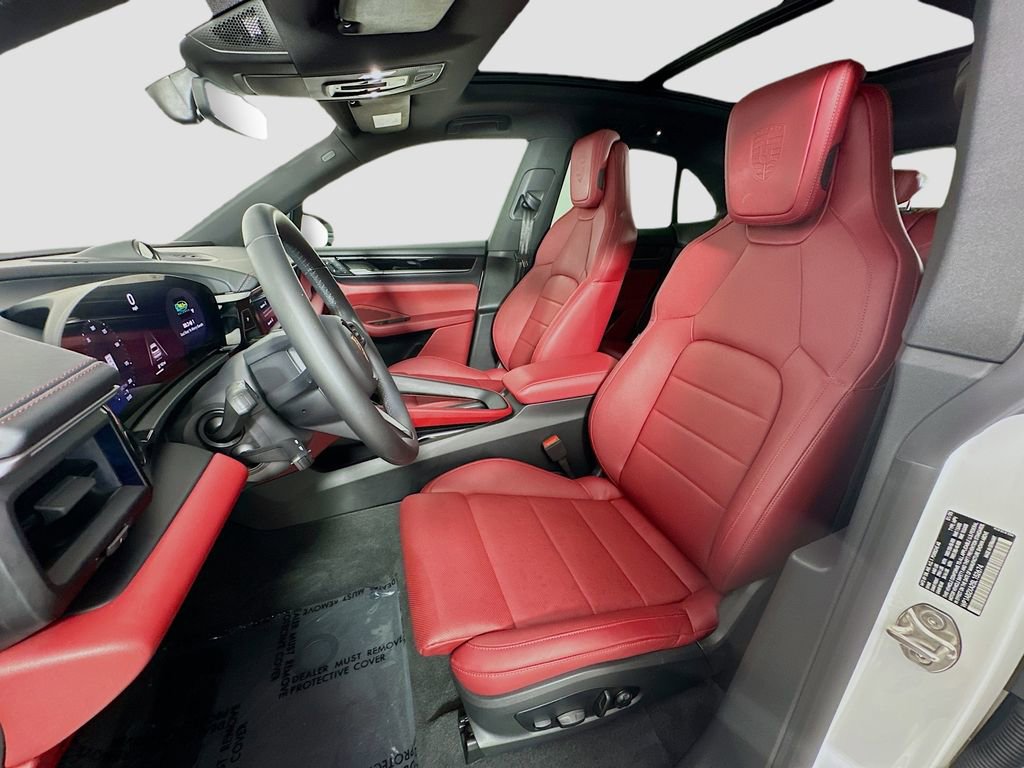 Used 2025 Porsche Macan 4S Electric image 5