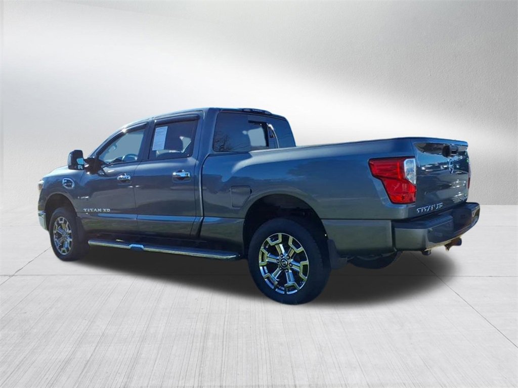 Used 2017 Nissan Titan SV image 6