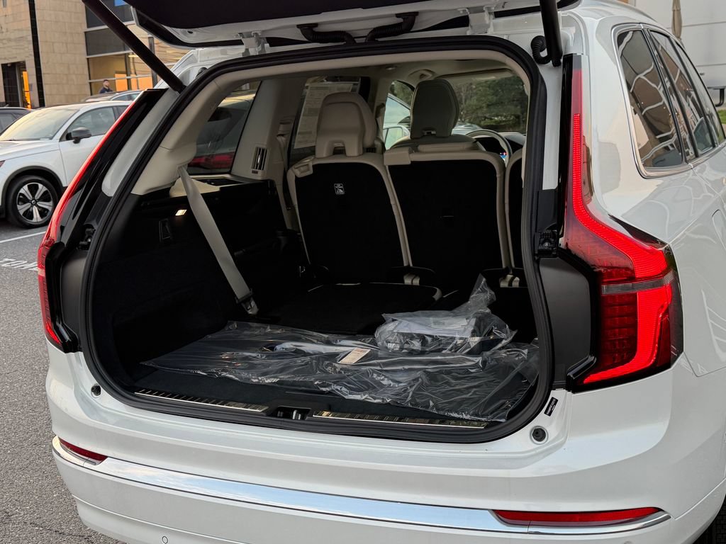 New 2026 Volvo XC90 T8 Ultra AWD/4WD image 13