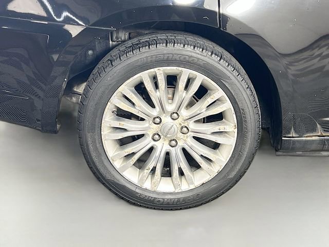 Used 2011 Chrysler 200 Limited image 32