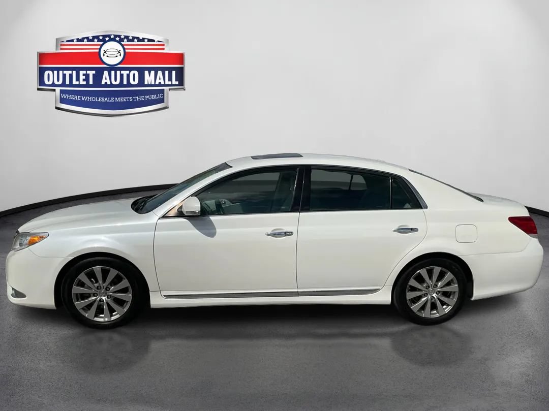 Used 2012 Toyota Avalon Limited FWD image 6