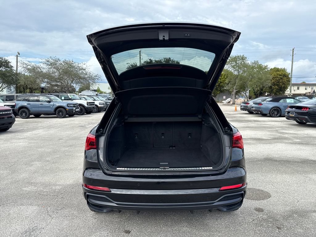 Used 2020 Audi Q3 2.0T Premium image 26