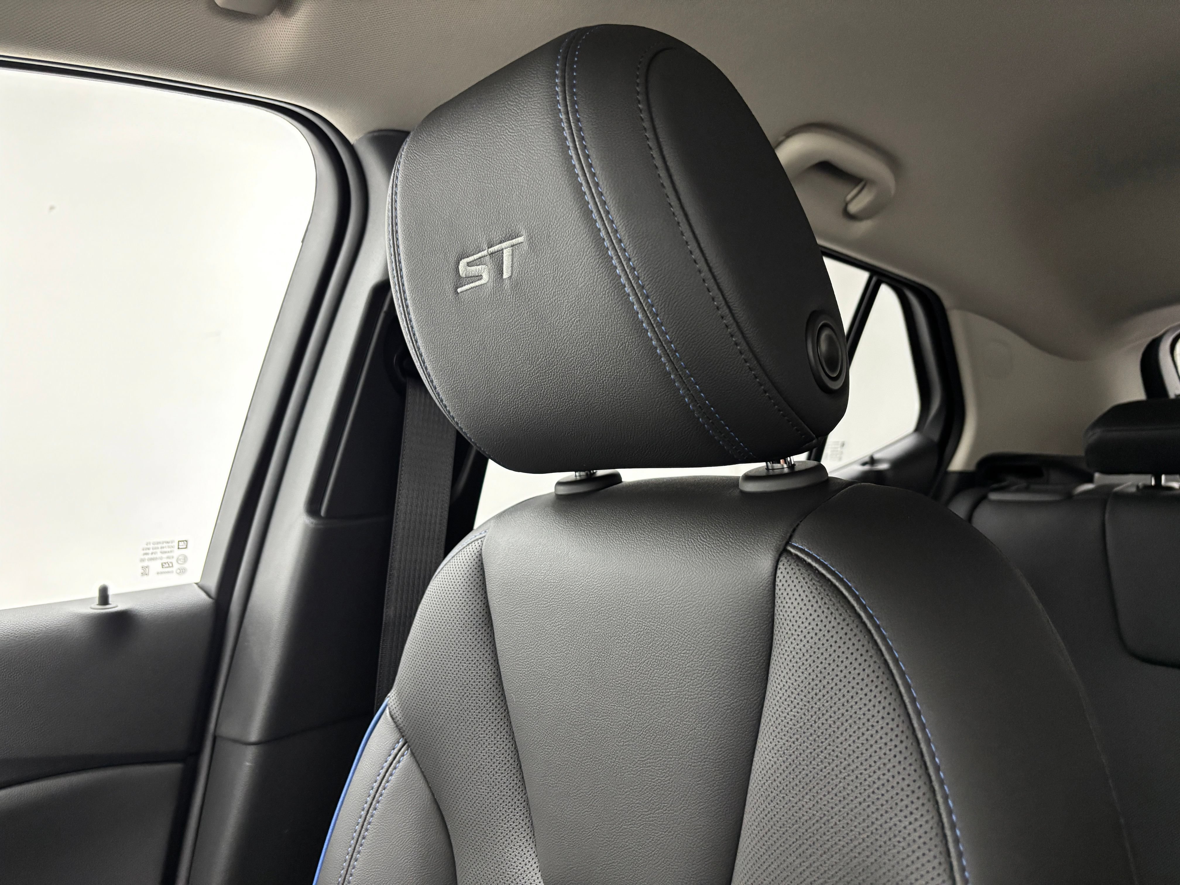 New 2026 Buick Encore GX Sport Touring w/ Advanced Technology Package AWD/4WD image 39