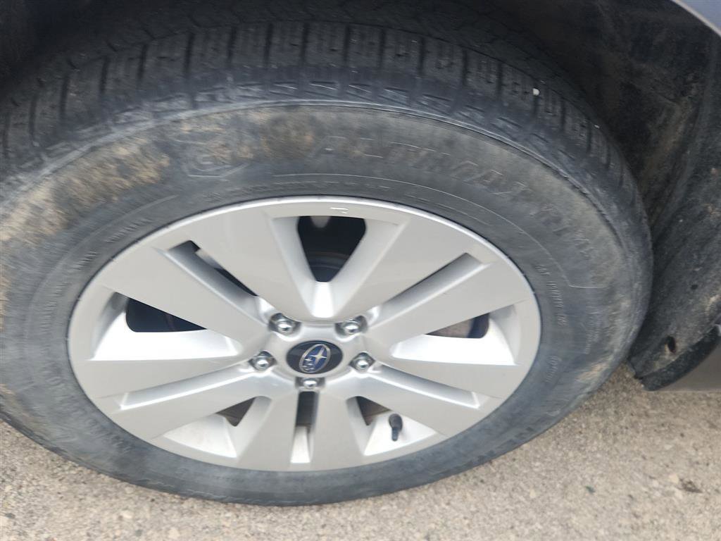 Used 2017 Subaru Outback 2.5i Premium image 8