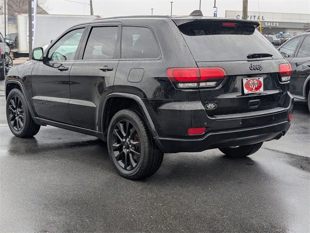 Used 2018 Jeep Grand Cherokee Altitude image 5
